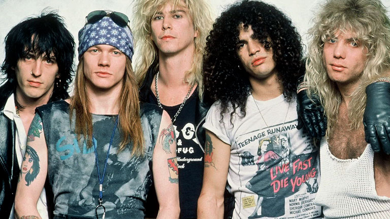 Veja vídeo raro do Guns N' Roses tocando Paradise City