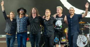 Foo Fighters divulga terceiro single do novo álbum