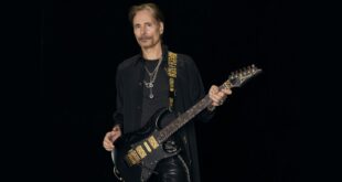 Jump, do Van Halen é regravada para a Copa do Mundo com Steve Vai